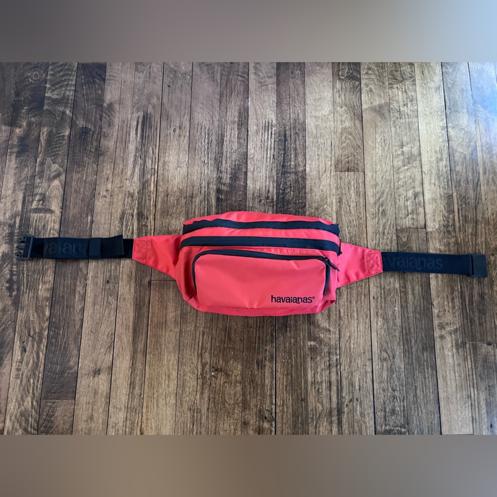 Havaianas Belt Bag / Backpack NWOT